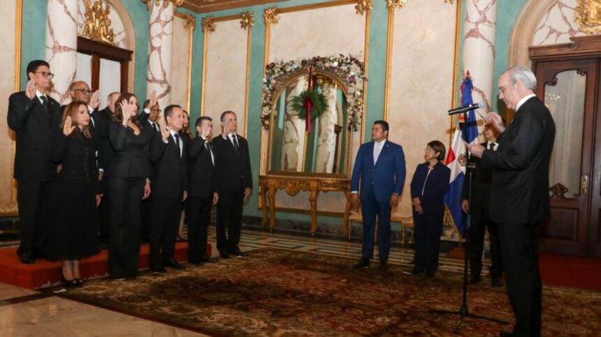 CNM juramenta nuevos jueces del Tribunal Superior Electoral