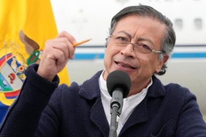 Petro pide investigar muerte de dominicanos tras bombardeo de EE.UU.