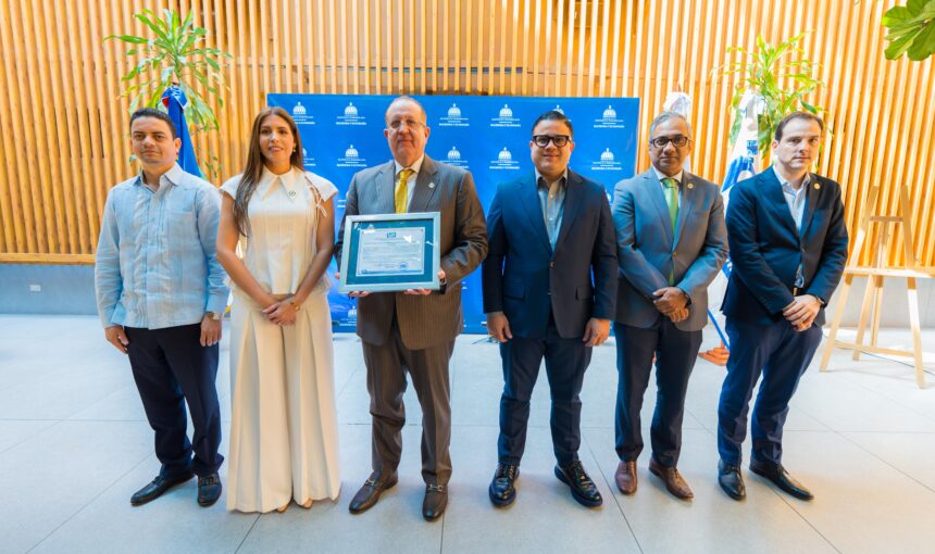 Hacienda de RD obtiene certificación ISO en antisoborno y cumplimiento