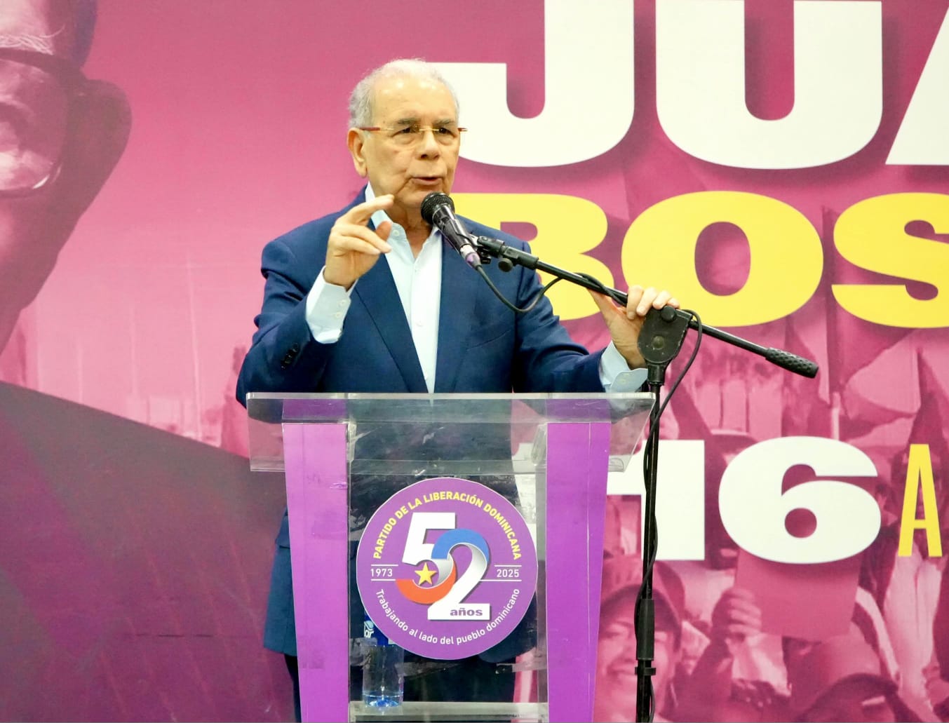 Danilo Medina insta al PLD a fortalecer defensa legal para 2028