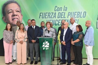 Fuerza del Pueblo alerta deterioro educativo pese a alta inversión