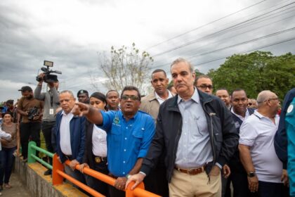 Abinader evalúa daños por inundaciones en Los Alcarrizos