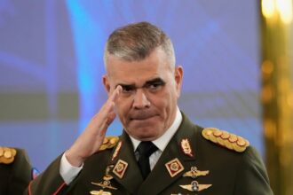 Vladimir Padrino es designado ministro de Agricultura en Venezuela