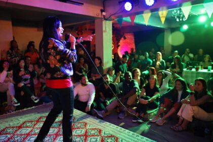 Solly Durán impulsa la improvisación teatral en Santo Domingo