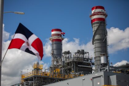 Abinader inaugura central Manzanillo Power Land con 414 MW en RD