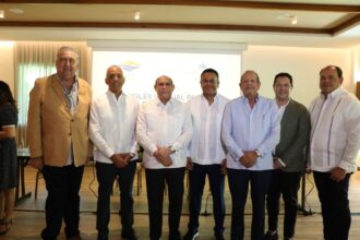 MESCYT otorga 5,000 becas de inglés virtual para turismo en Punta Cana
