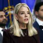 Pam Bondi rechaza comparecer ante Congreso de EE. UU. por caso Epstein