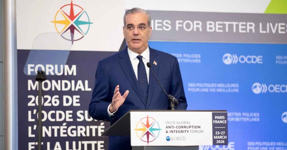 Abinader en París: integridad y transparencia para el desarrollo