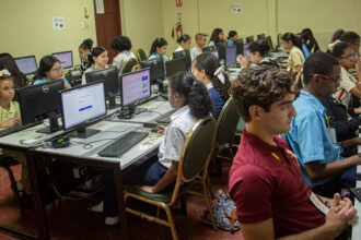 Regional 15 realiza exitosa olimpiada digital de lectura y escritura