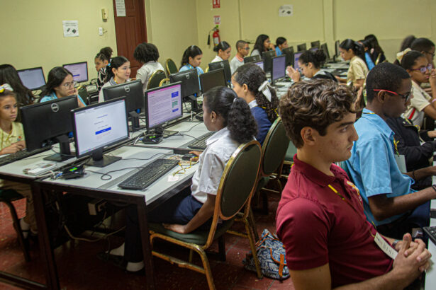 Regional 15 realiza exitosa olimpiada digital de lectura y escritura