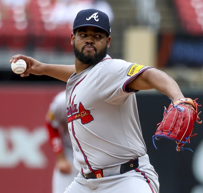 Bravos de Atlanta mueven a Reynaldo López al bullpen