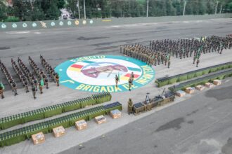 Defensa entrega nuevo armamento y equipos al Ejército Dominicano