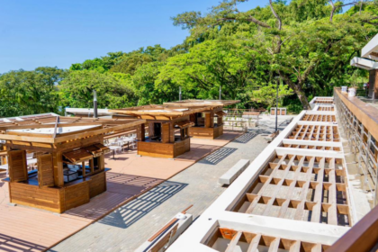 Abinader inaugura nueva plaza en playa Sosúa para turismo sostenible
