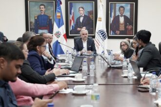 Evaluación docente avanza según lo previsto, informa Educación