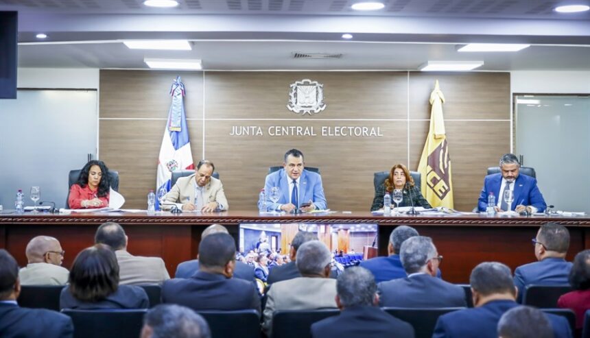 JCE rechaza nuevo recorte a fondos públicos para partidos políticos