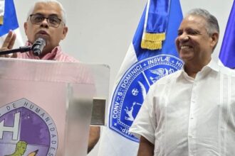 UASD impulsa lectura con conversatorio junto a Gustavo Olivo Peña