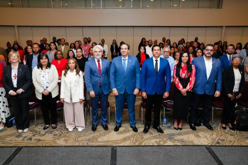 Salud presenta plan nacional contra hipertensión y crónicas 2025-2030