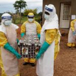EE UU refuerza controles de ébola en aeropuertos por brote en RDC