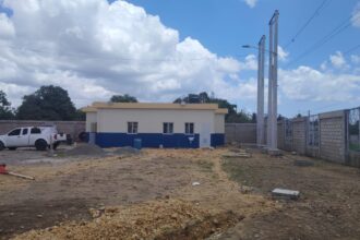 Edeeste construye subestación en La Caleta para reforzar red eléctrica