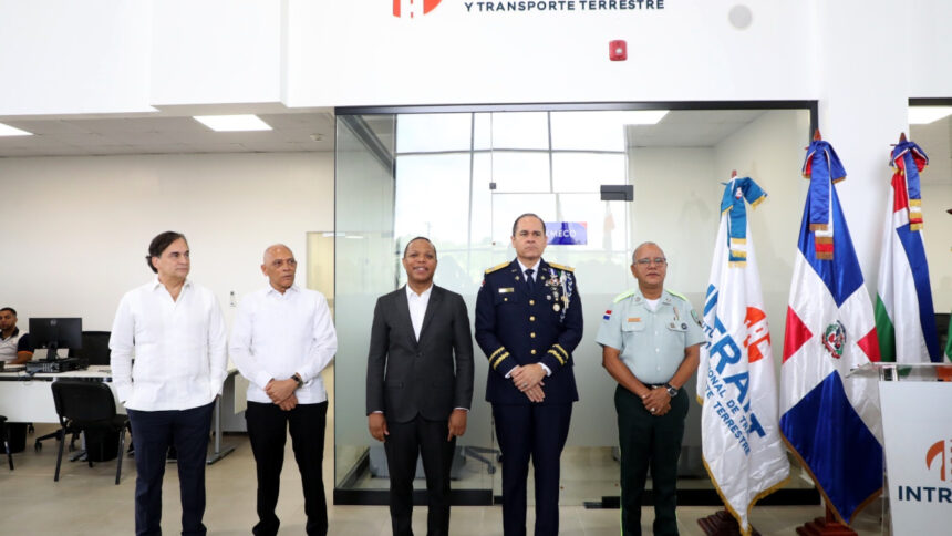 Intrant abre oficina de licencias en Santo Domingo Oeste