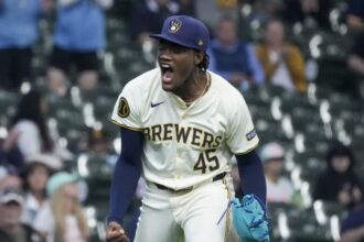 Uribe pide disculpas por gestos; Ohtani abrirá tras golpe