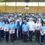 Abinader impulsa inglés, IA y carreras técnicas en estudiantes