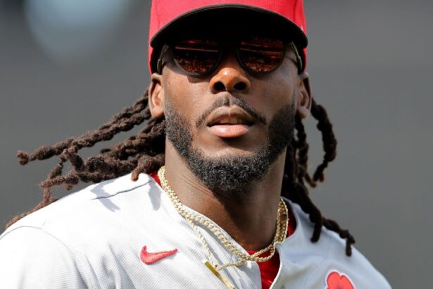 Elly De La Cruz regresa a los Reds tras superar lesión muscular