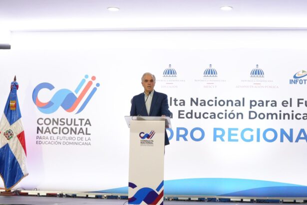 Ministro lidera foro clave en la consulta nacional por reforma educativa
