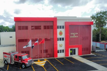 Gobierno inaugura estación de bomberos en San Francisco de Macorís