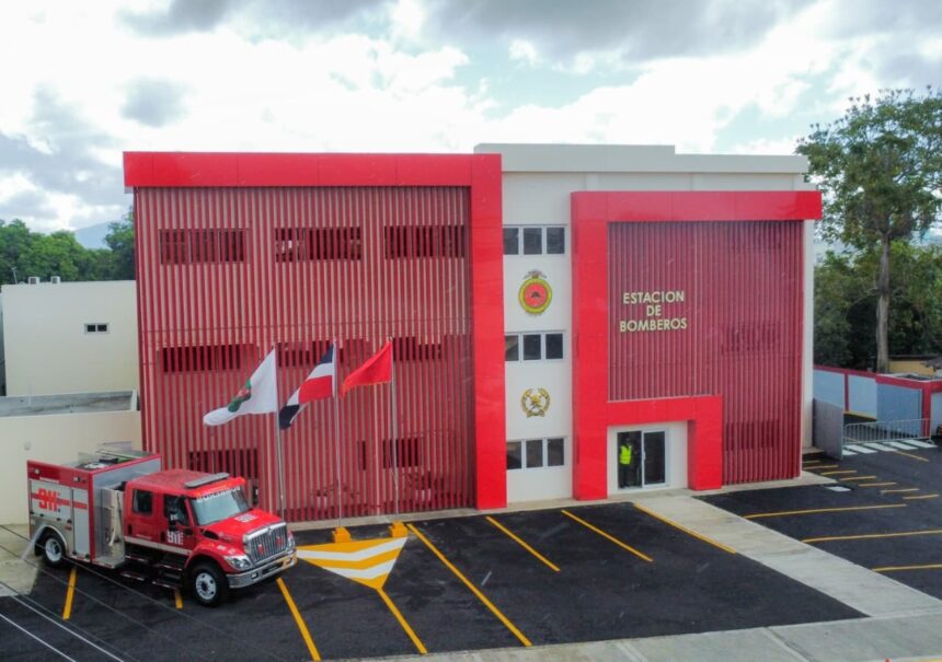 Gobierno inaugura estación de bomberos en San Francisco de Macorís