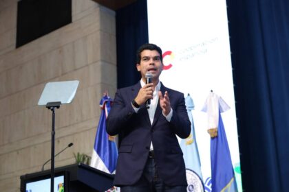 INAPA resalta saneamiento del arroyo Gurabo en LatinoSan 2026