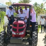 Turismo entrega 42 equipos para limpieza en zonas turísticas RD